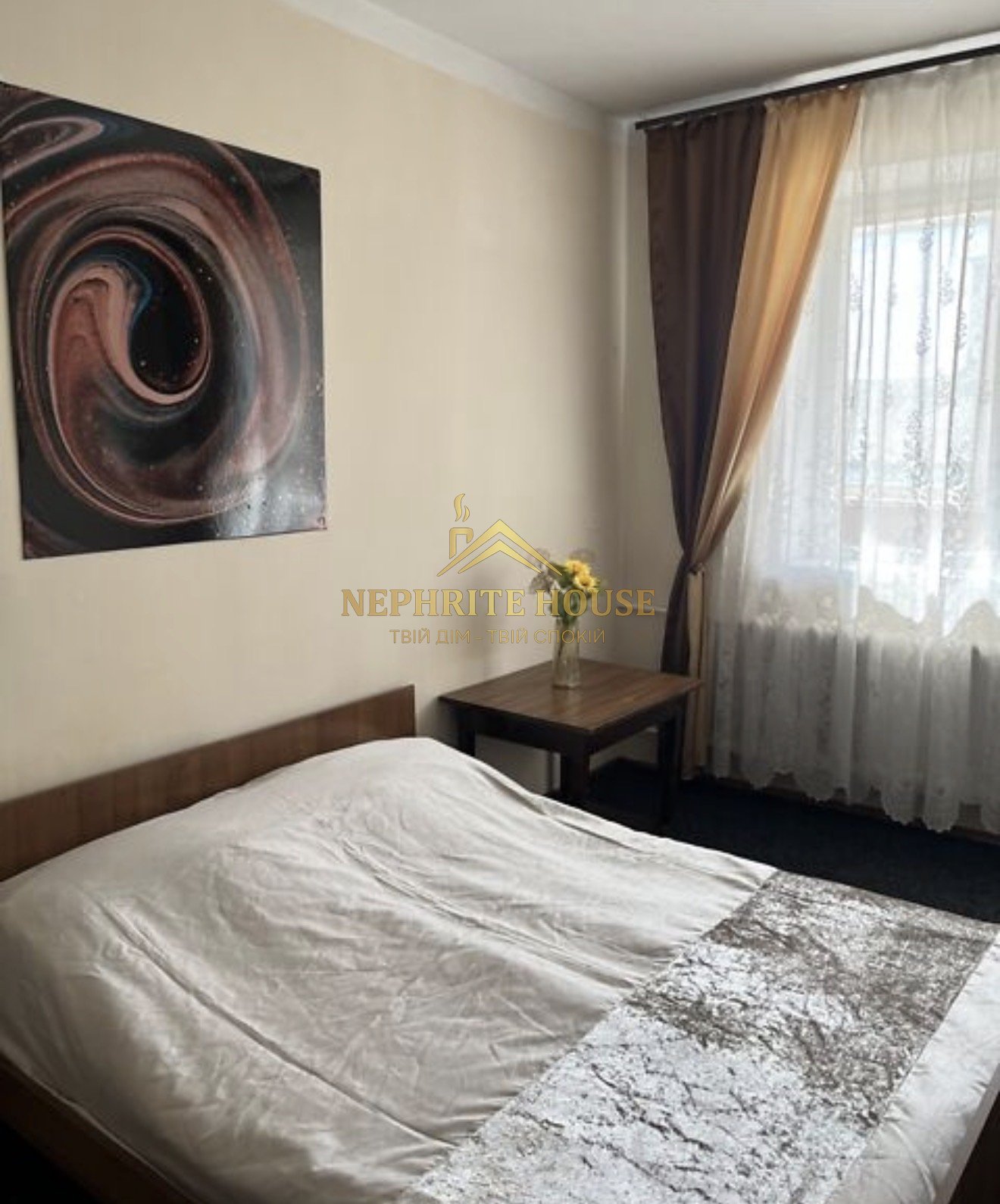 Купити Продаж однокімнатної квартири в центрі  в Житомирі — нерухомість Nephrite House
